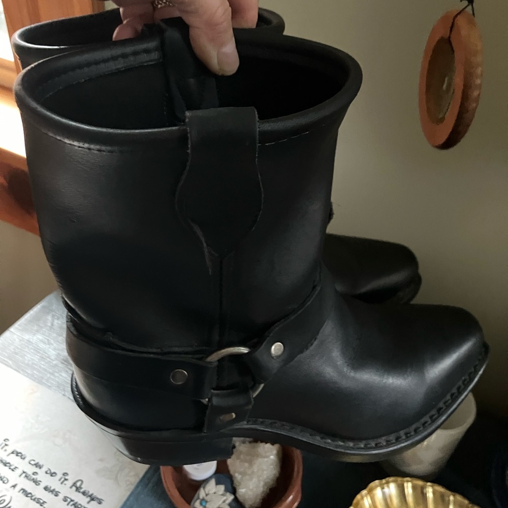 🔥🔥Sale EUC!  Black Leather Boots - Picture 3 of 7
